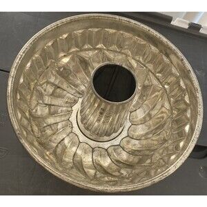 intage Kaiser Bundt Pan 9" Gugelhupf Cake Mold Tin Made in West Germany Metal